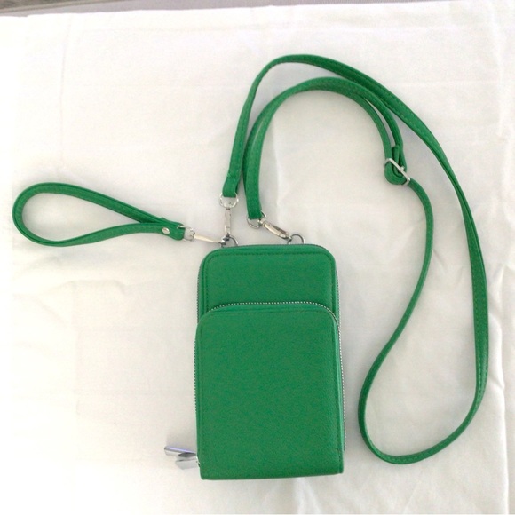 Small Crossbody wristlet 3 compartment wallet. - Picture 4 of 7